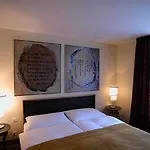 Otel Altstadt 3*